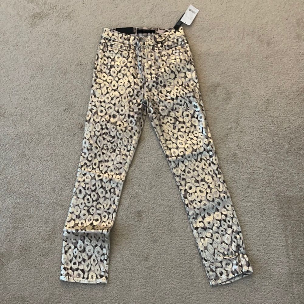NWT. Jbrand limited edition leopard Jean 24